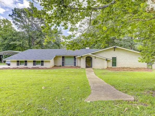 105 Plantation Dr, Vicksburg, MS 39183