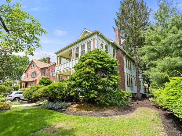 21 Lockeland Ave, Arlington, MA 02476