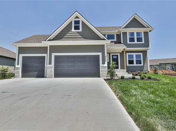 2304 NE Andromada Ct, Blue Springs, MO 64029