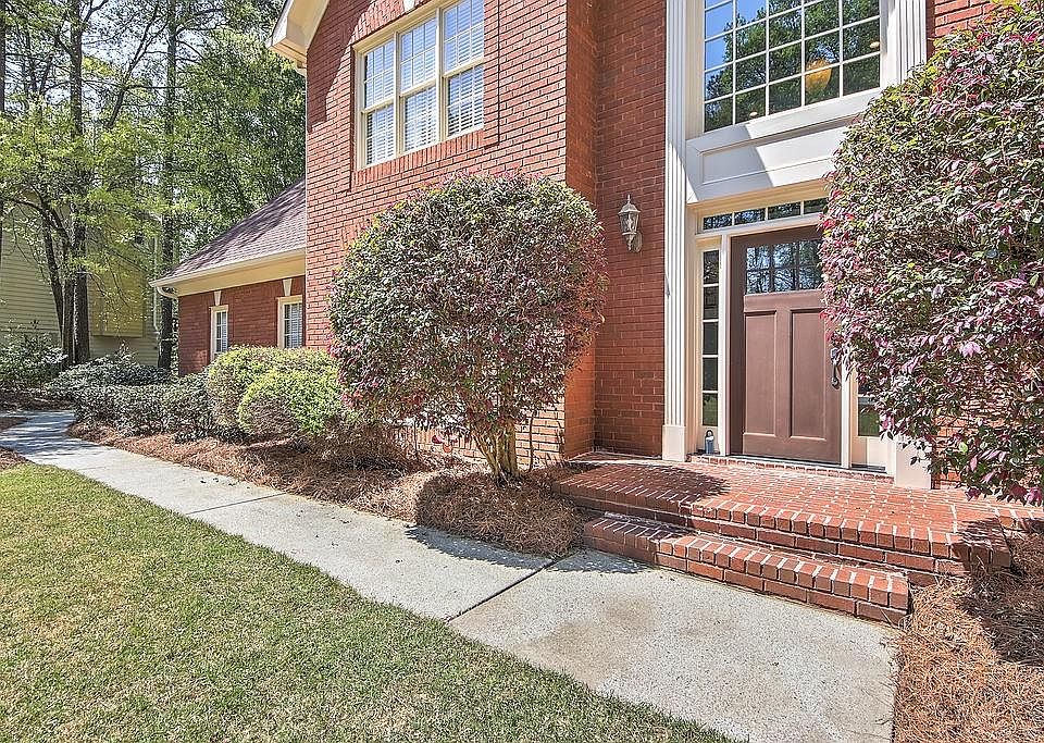 1st image of 1109 Lynhurst Ln