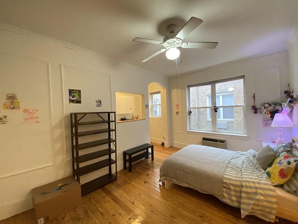 1st image of 755 W Cornelia Ave APT 312