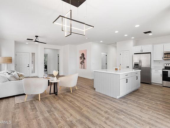 2nd image of 2421 W turtle hill Drive
