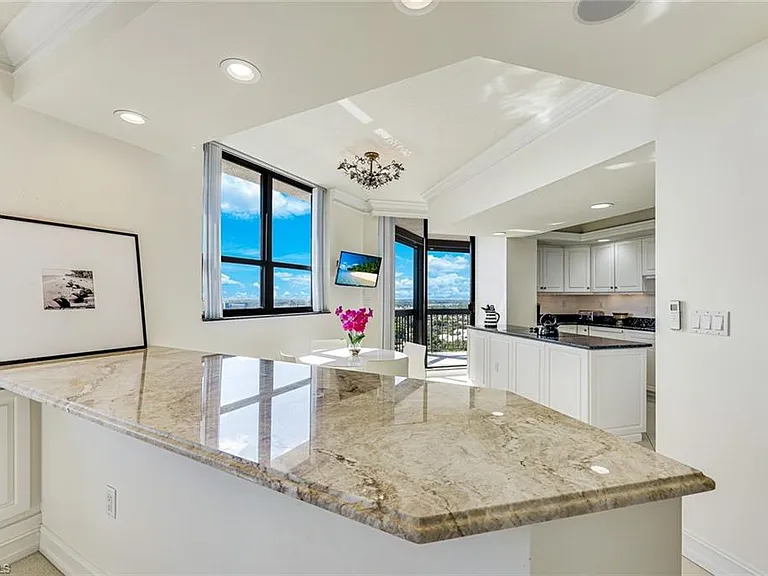 6001 Pelican Bay Blvd #F — Photo 8