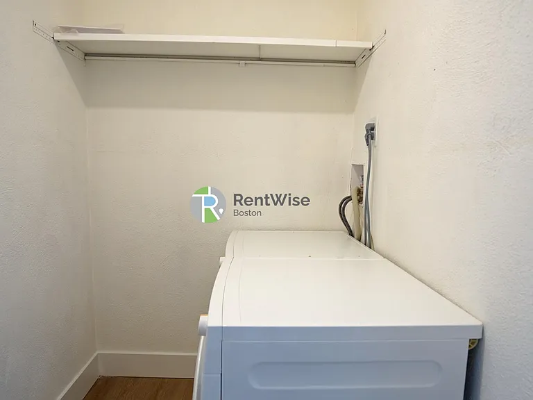 742 E 6th St #3 — Photo 6