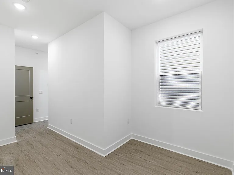4021 Brown St #4 — Photo 12