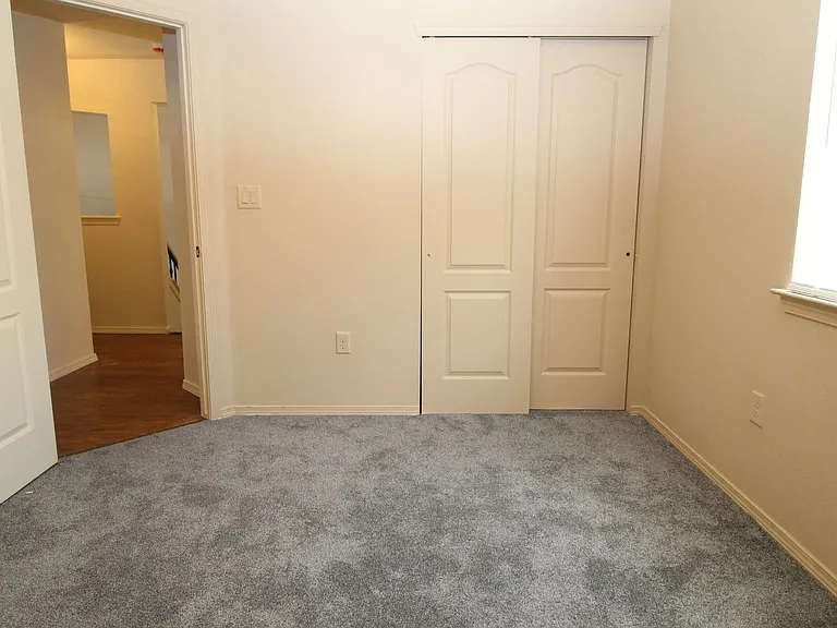 2210 Hannah Leigh St — Photo 11