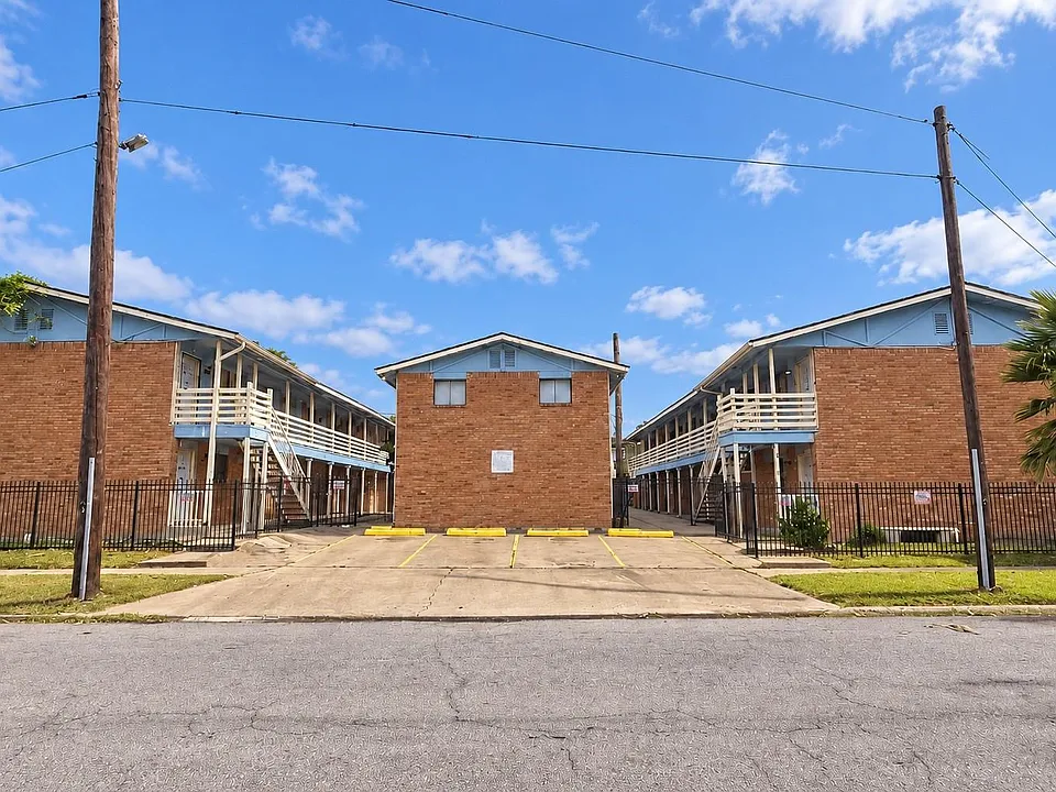 911 Avenue K #9