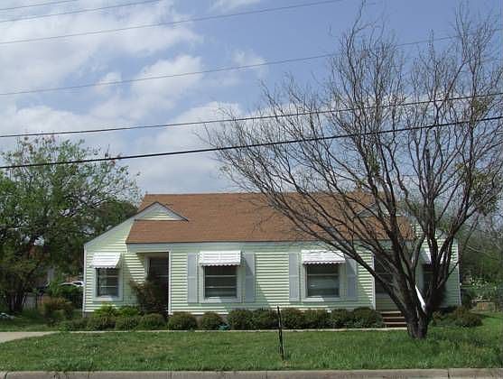 1st image of 200 S Park St