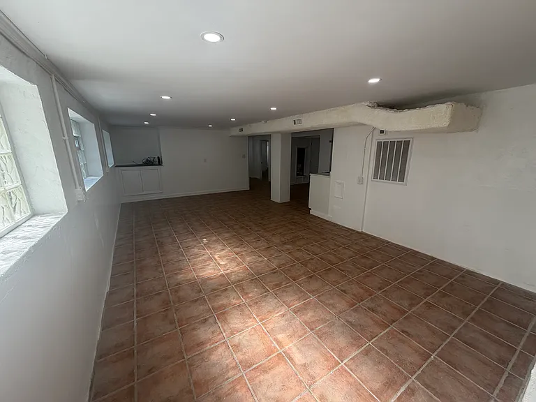 8 Saint Margaret St #B — Photo 5