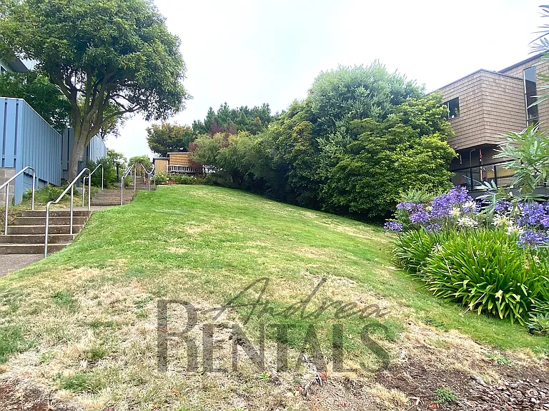 102 Everson St — Photo 33