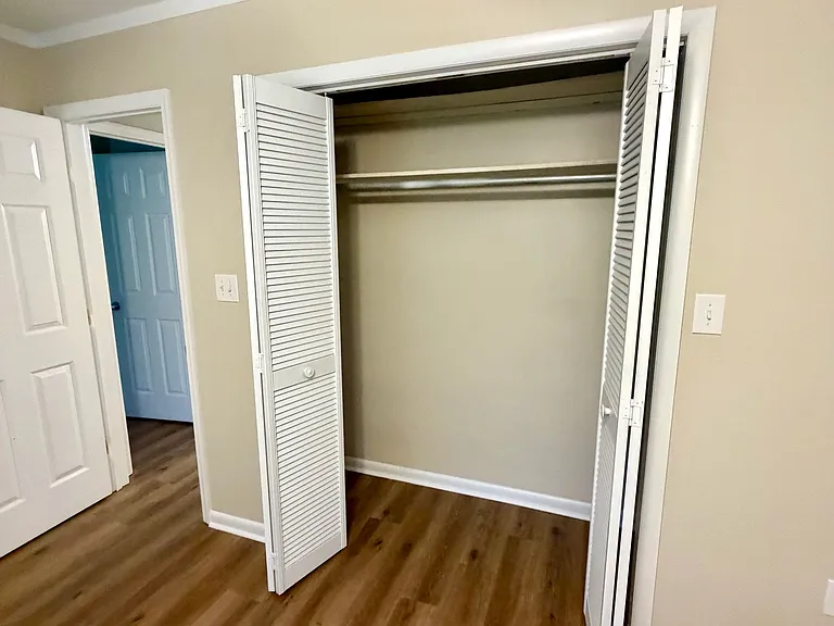513 Cherokee Ct — Photo 28