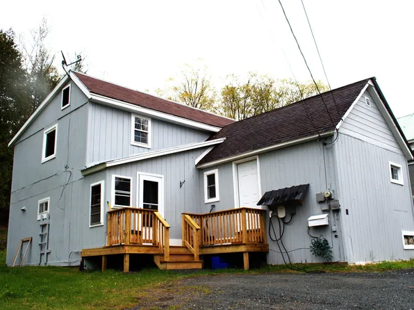 54 Assisqua Avenue, St. Johnsbury, VT 05819