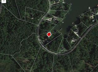 2452 Lake Rd, Ridgeway, SC 29130