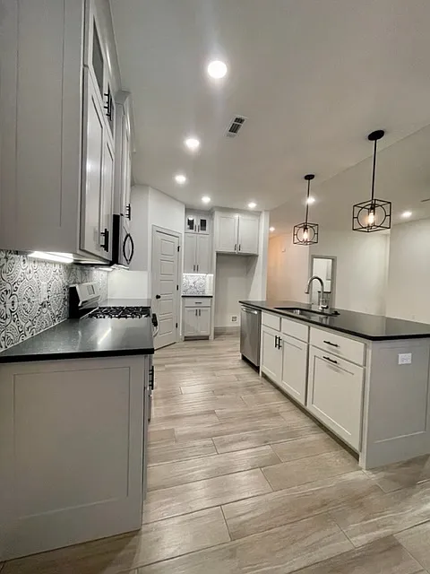 1024 Laux Lane - 1 — Photo 3