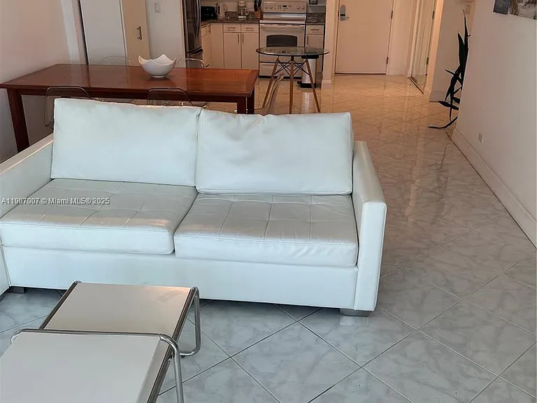 2301 Collins Ave #737 — Photo 3
