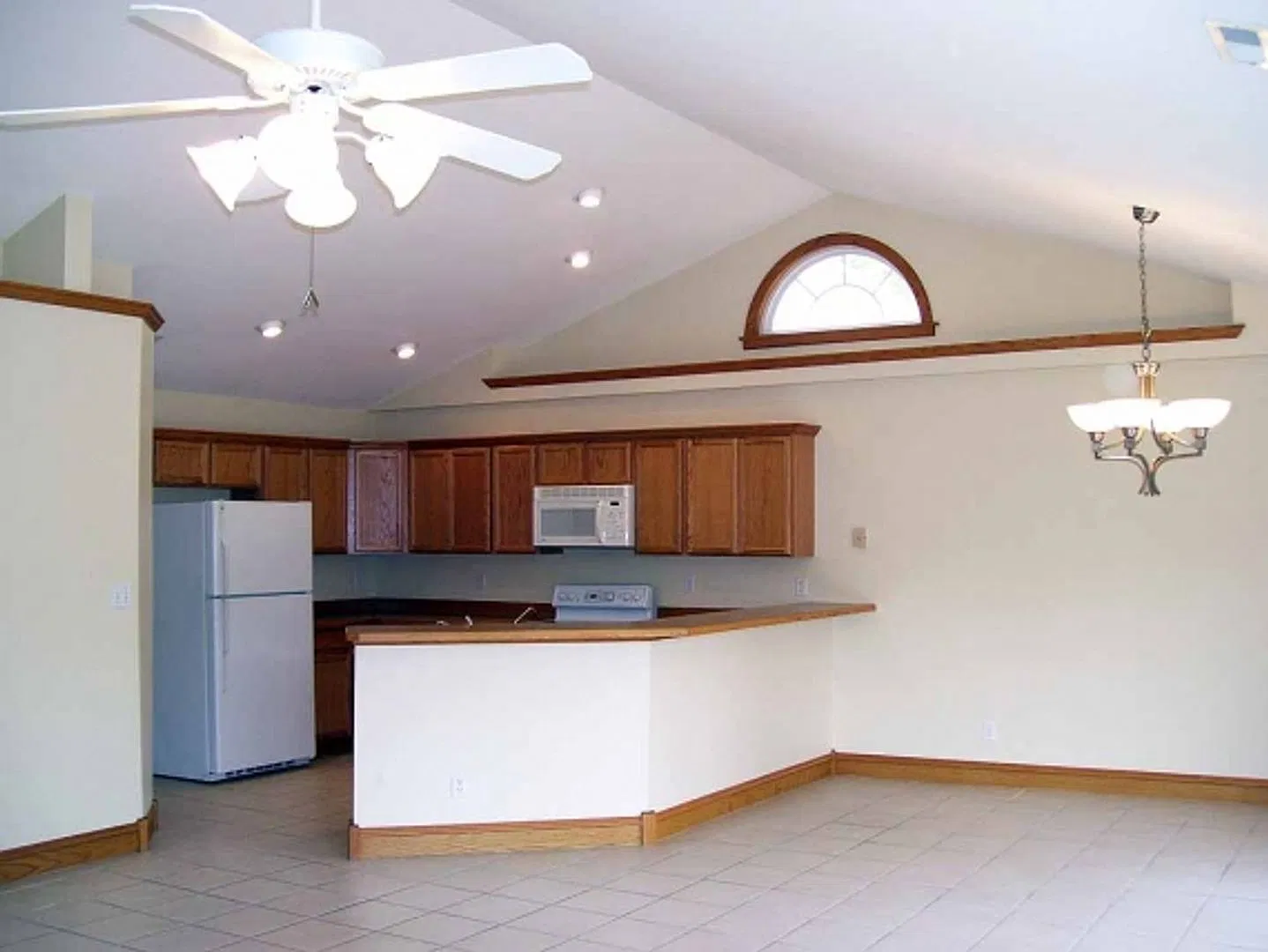 4 Bedroom Home, South Columbia with a short term option to 5/31/27 — Photo 4