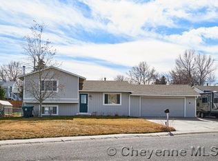 800 Clyde Cres, Cheyenne, WY 82001