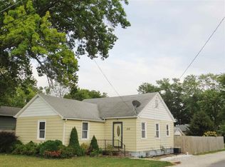 502 9th Ave, Silvis, IL 61282