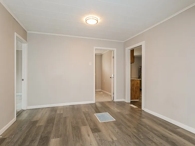 914236_019_living_room_13599110.jpg