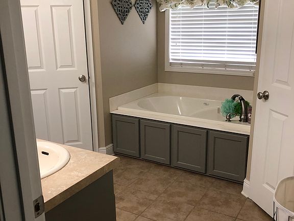 Master bath 