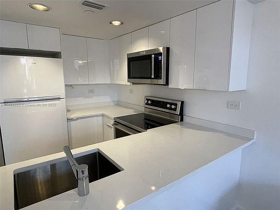 2801 Florida Ave APT 405, Miami, FL 33133 | Zillow