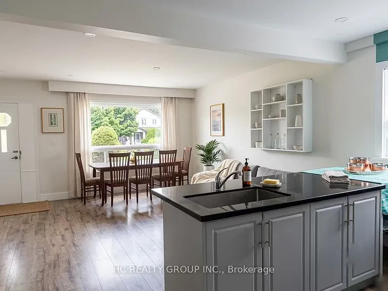 389 Ruth Ave — Photo 1