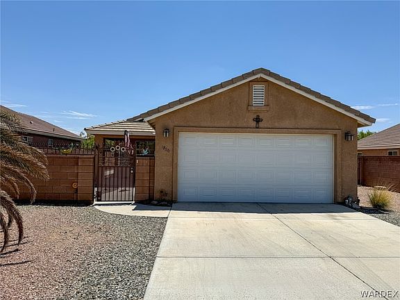 3rd image of 1720 E Desert Fern Way