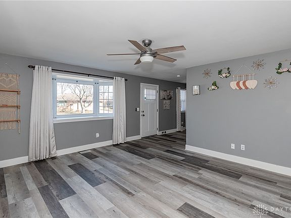 4th image of 1756 Beaver Creek Ln