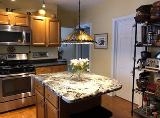 23 Savoy St, Portland, ME 04103