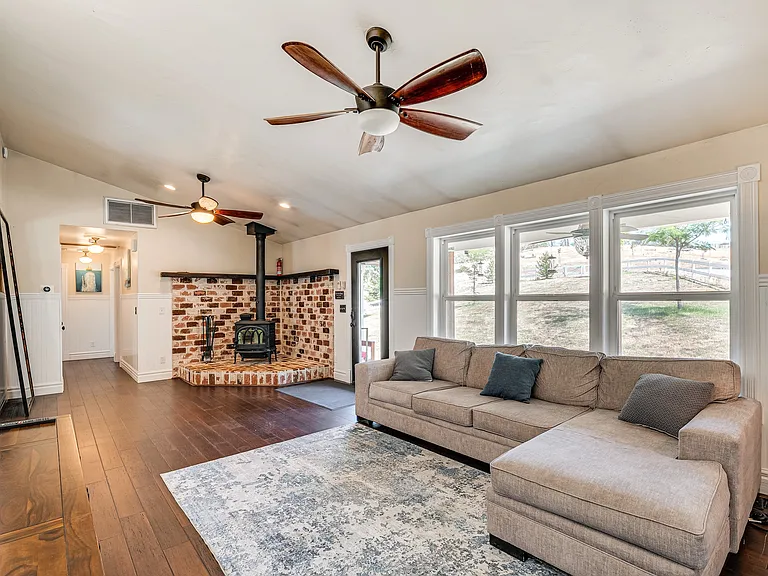 4640 Motto Ln — Photo 3