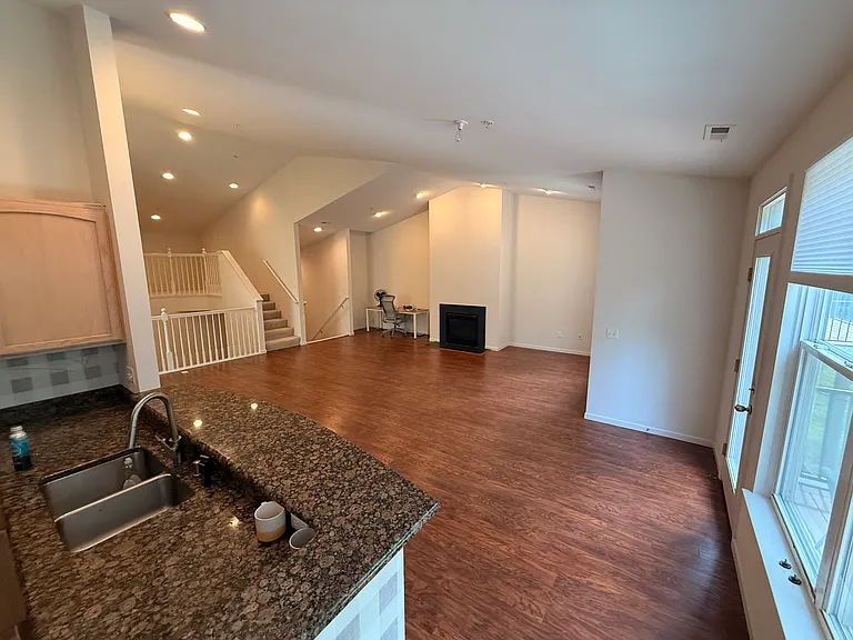 3145 Asher Rd — Photo 2