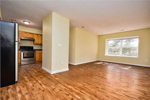 406 Judy St Photo 1