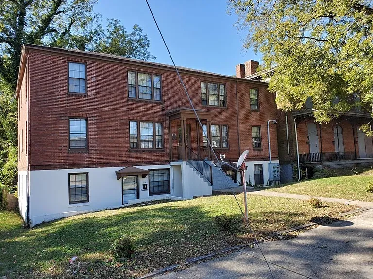 624 Holbrook Ave #1 — Photo 1