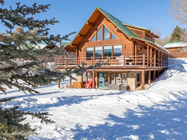 110 Chokecherry Dr, Alpine, WY 83128