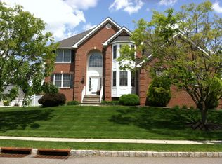 603 Stocker St, Stewartsville, NJ 08886
