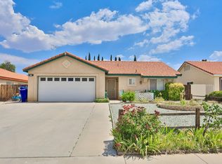 11213 Tamarisk Rd, Adelanto, CA 92301