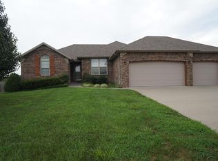 226 N Ladera Dr, Republic, MO 65738