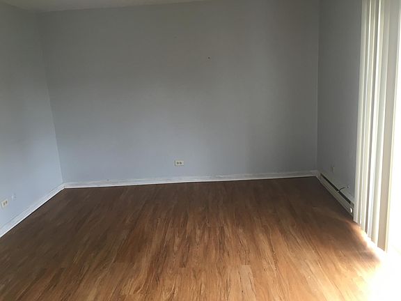 4th image of 4031 Bonhill Dr APT 2D