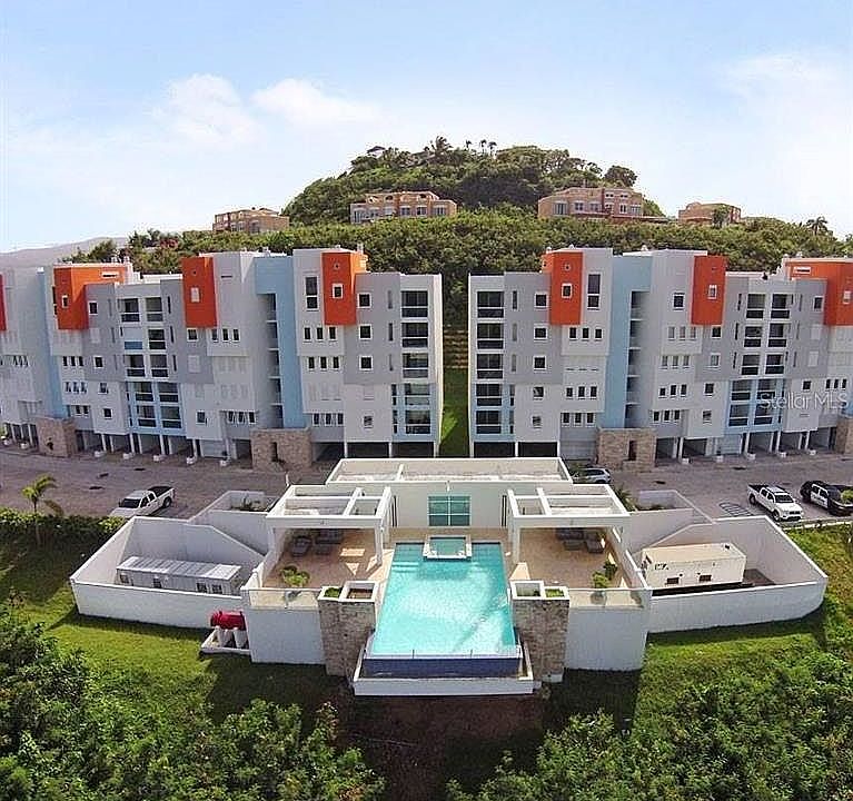 Condo Sky View