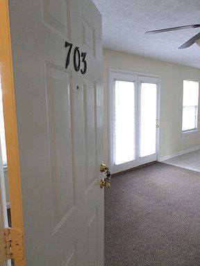 1st image of 100 Pinnacle Ct APT 703