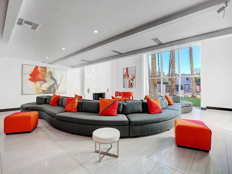 Evoq Apartment Homes — Photo 14