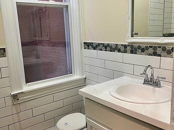 5th image of 451 E Orange St APT 1