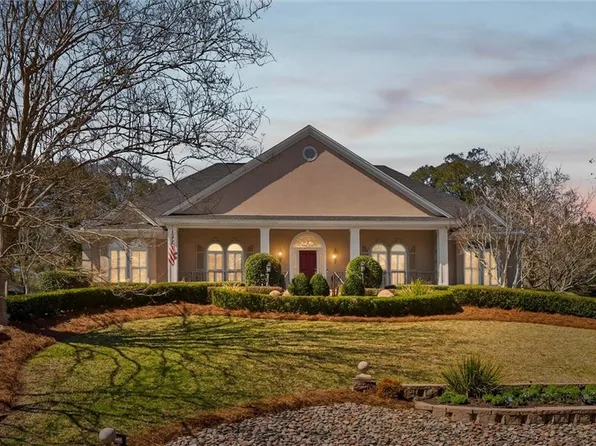 2606 Charleston Oaks Dr E, Mobile, AL 36695