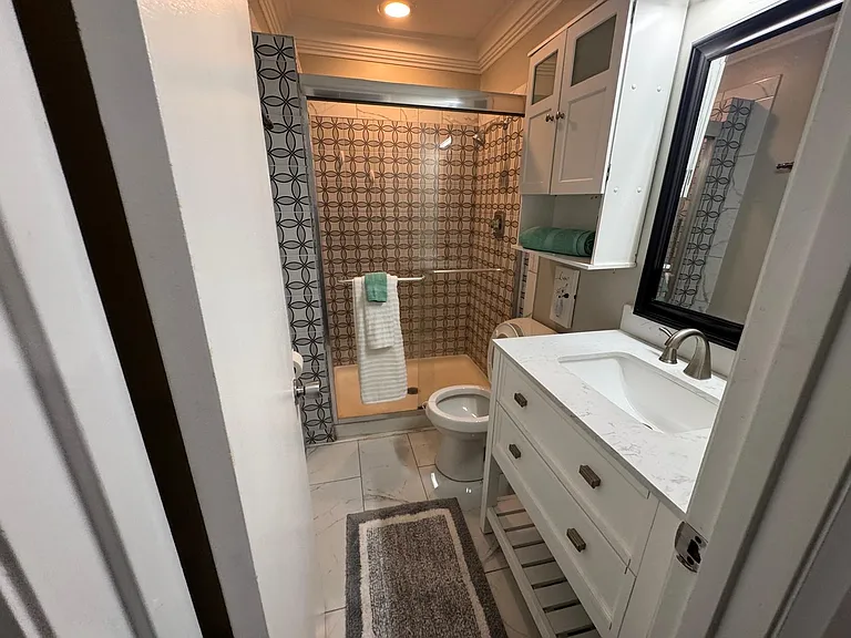 4736 Walden Pond Dr — Photo 2