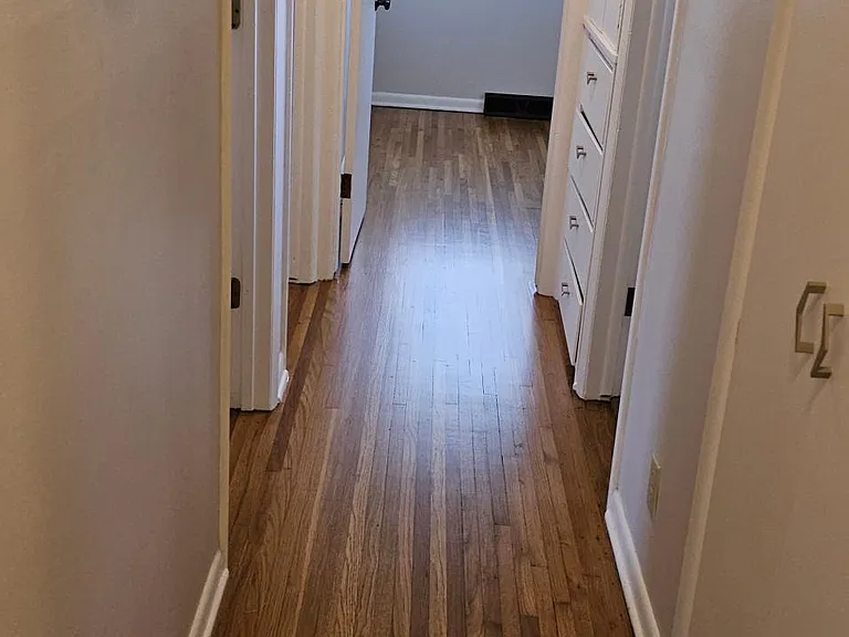 Hallway to the bedrooms.