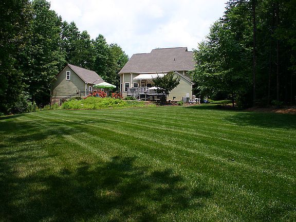 3rd image of 137 Tennessee Cir