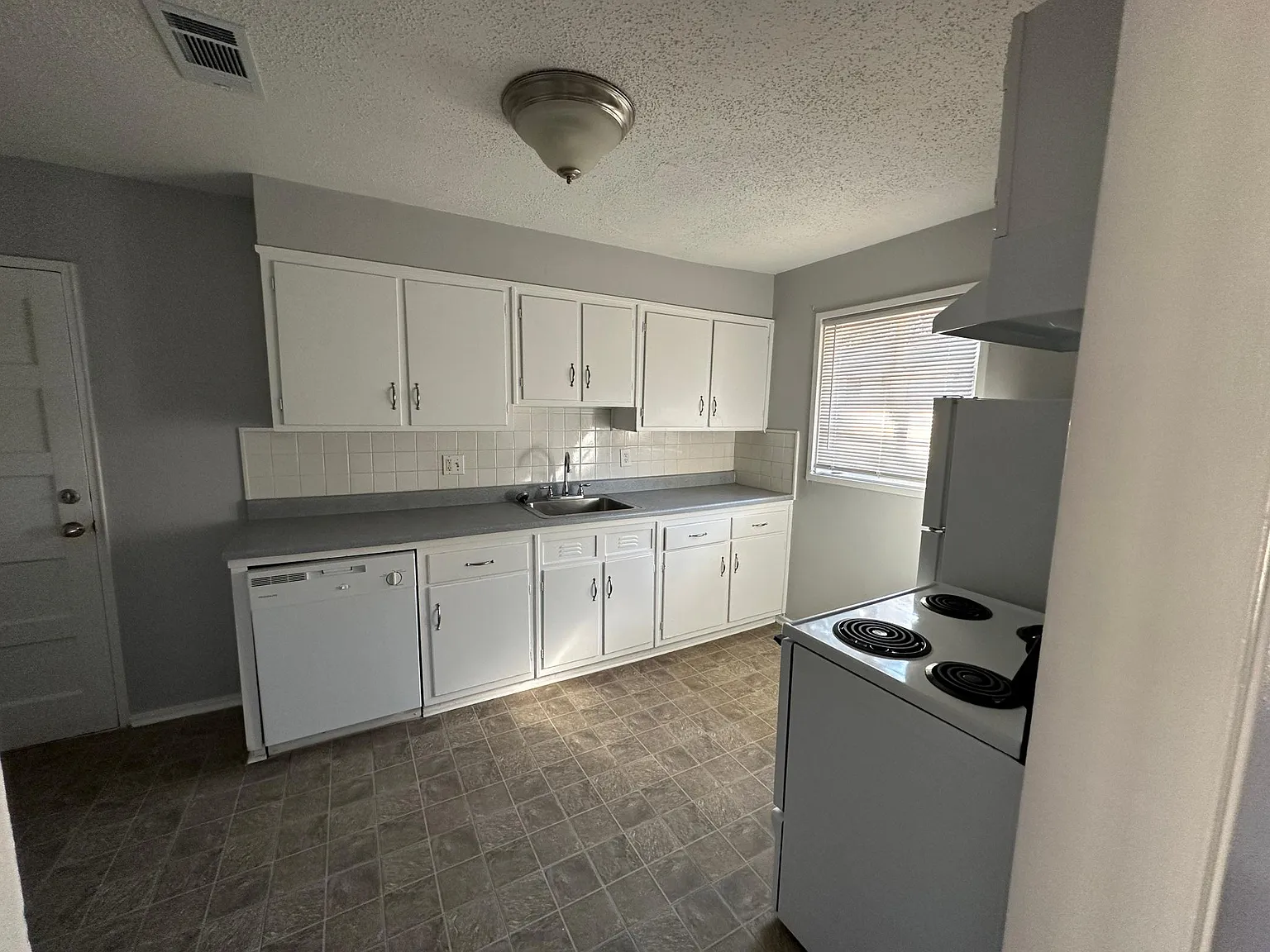 2 bed, 960 sqft, $850 — Photo 4