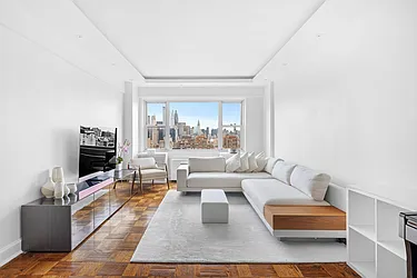 60 East 8th Street, #31F