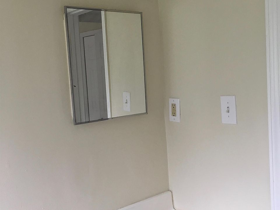 2-Bedroom Bathroom Vanity