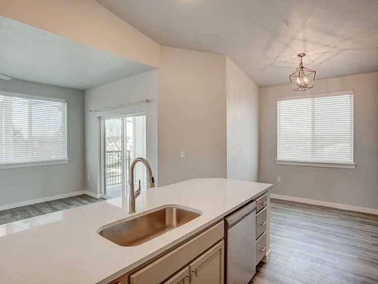 1420 Maple Grove Apartments — Photo 44